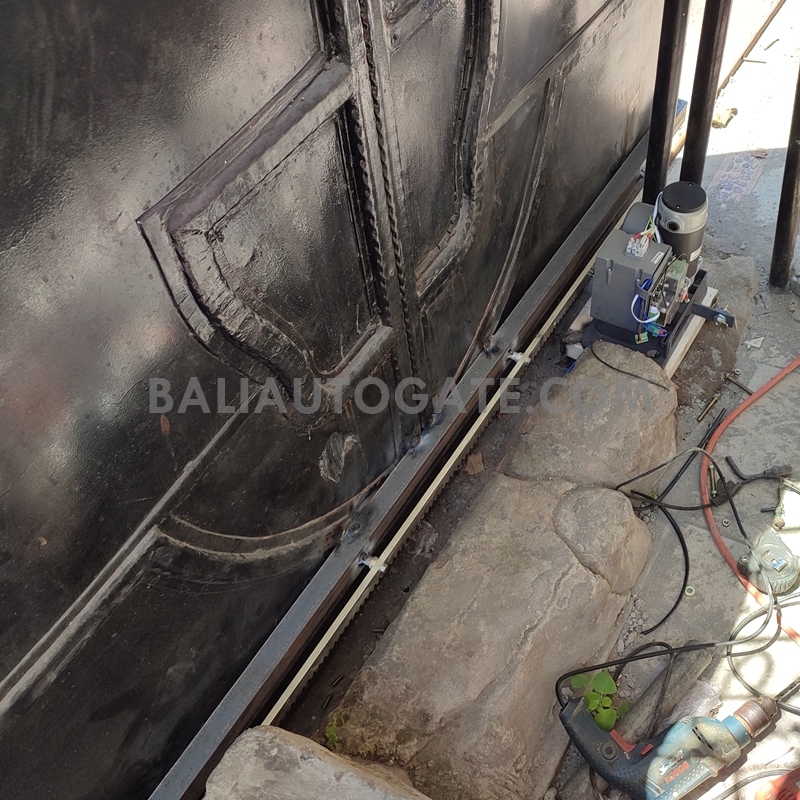 jasa pemasangan Mesin Otomatis Pintu Sliding di bali