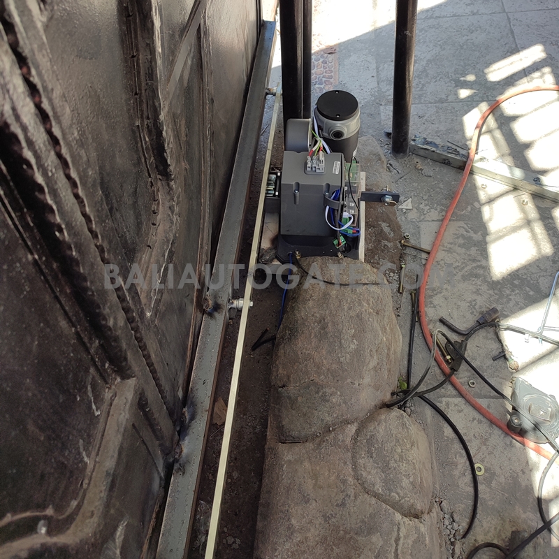 jasa pemasangan Mesin Otomatis Pintu Sliding di bali